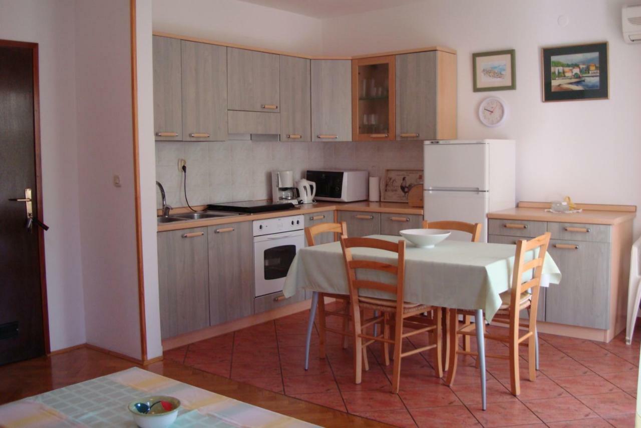 Apartment Branko With Free Parking Ičići المظهر الخارجي الصورة