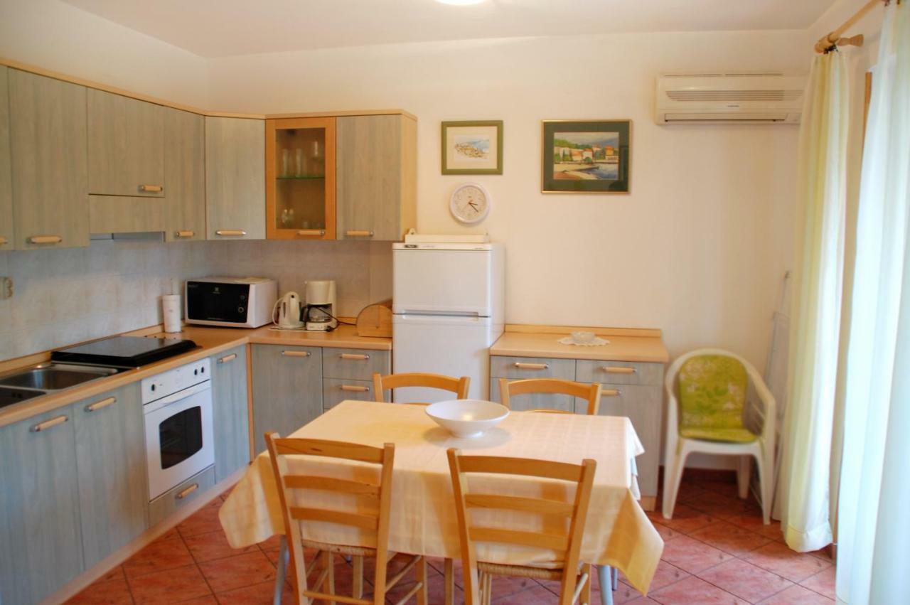Apartment Branko With Free Parking Ičići المظهر الخارجي الصورة